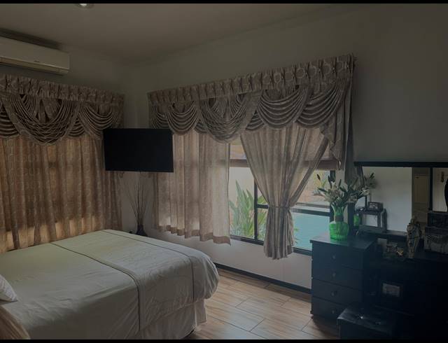 3 BEDROOM HOUSE FOR SALE IN PECANWOOD ESTATE
